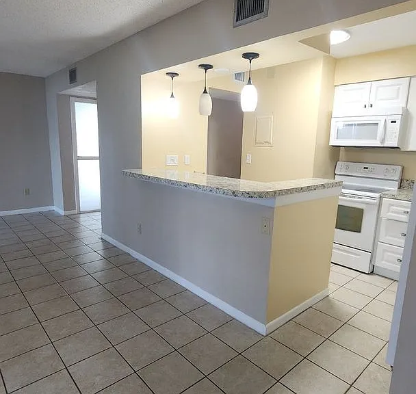 27 Veronese Ct — Photo 6