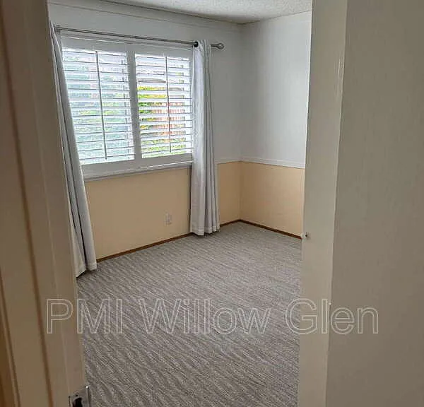 140 Belwood Ct — Photo 4