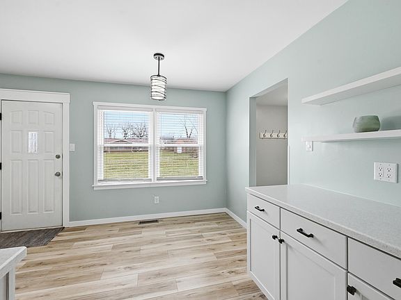 5th image of 2309 SE 28th Ct