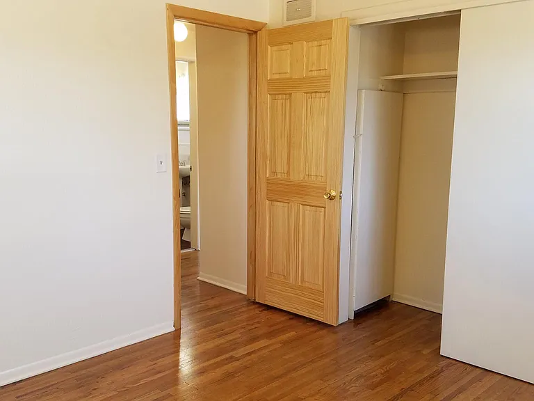 5564 S Grant St — Photo 5