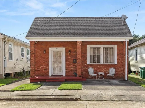 532 8th St, Gretna, LA 70053