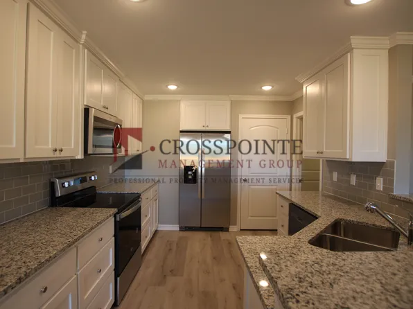 Beautiful 3 Bedroom 2 Bathroom Townhouse in South Tyler!, 6015 Villa Rosa Way, Tyler, TX 75707