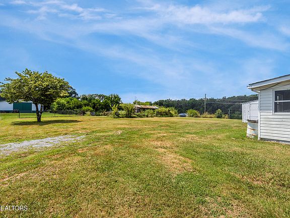 5th image of 1177 Wade Rd W