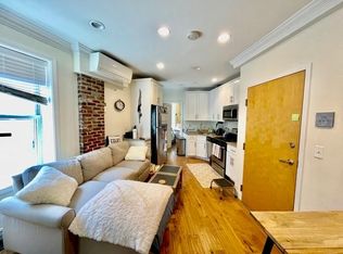 22 Moon St, Boston, MA 02113