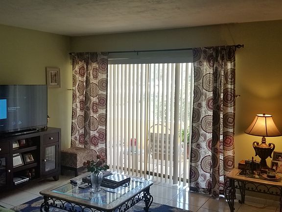 Living Room Additional View2