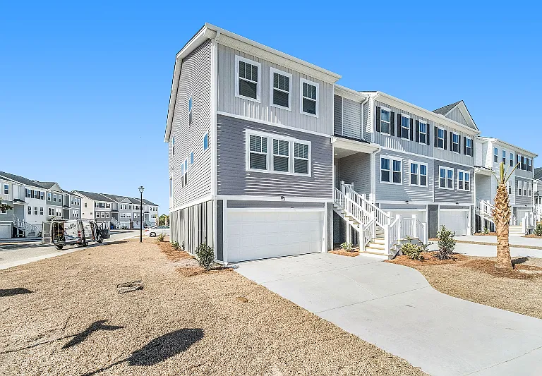 318 Lanyard St — Photo 31