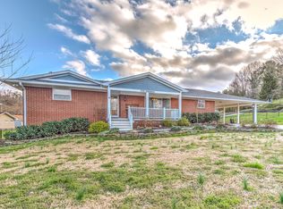 500 Greenwood Dr, Clinton, TN 37716