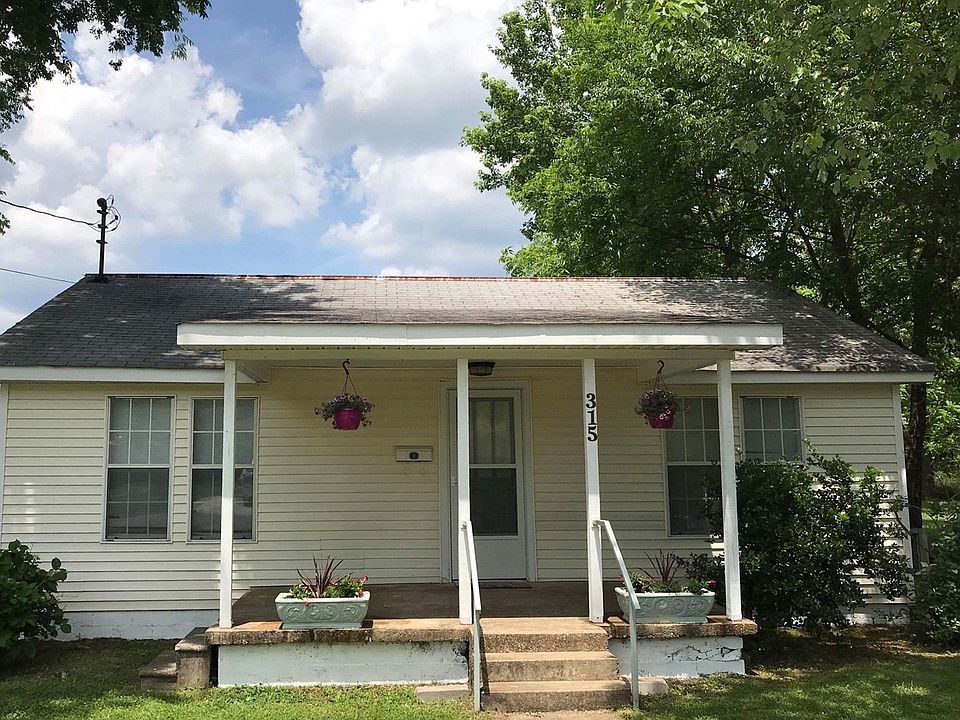 1st image of 315 Willis Ave