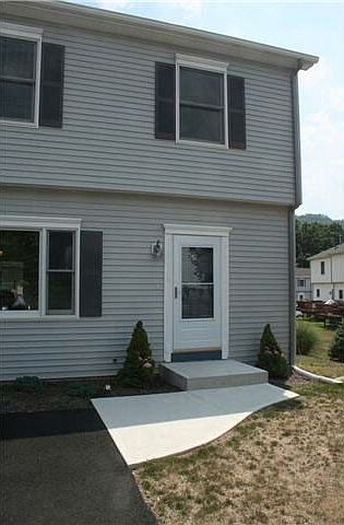 1st image of 52 Zarriello Ln