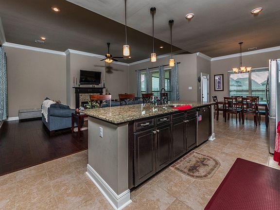 5th image of 220 Lexi Falls Ln