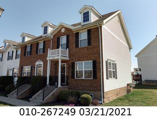 1090 Shady Lake Dr, Columbus, OH 43228