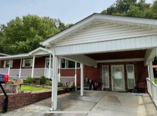114 Hall St, Ripley, WV 25271