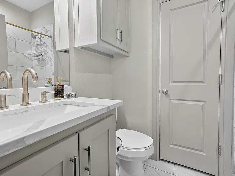 2519 McCart Ave — Photo 8