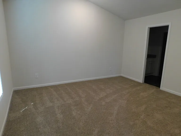 228 Sundew Rd — Photo 5