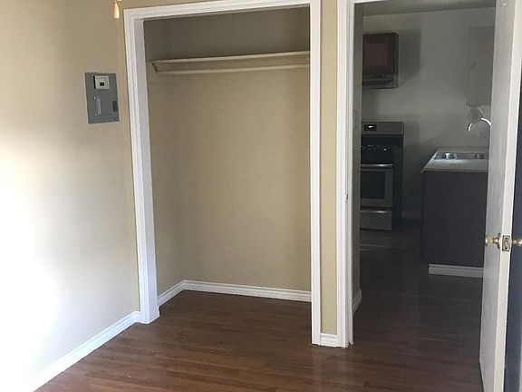 4th image of 1814 N Brazos St #1