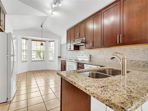4th image of 2202 Mallard Creek Cir