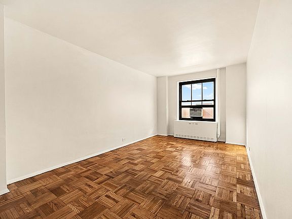 5th image of 345 Clinton Ave APT 14D