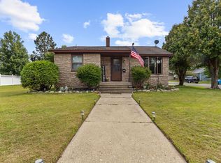 1417 30th Ave, Menominee, MI 49858