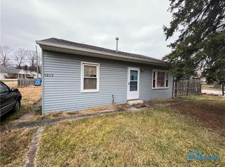 5859 Willacker Rd, Oregon, OH 43616
