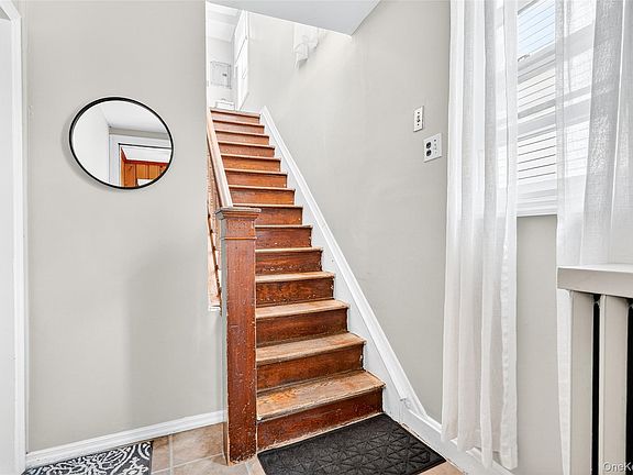 5th image of 109 Broadway Floor 2