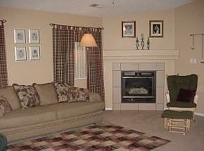 Great room w/fireplace