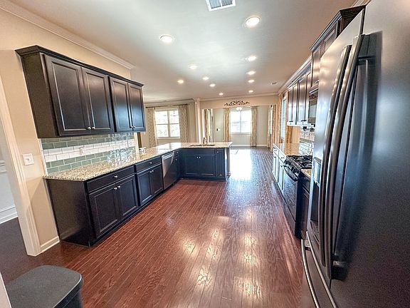 4th image of 5818 Napa Valley Dr
