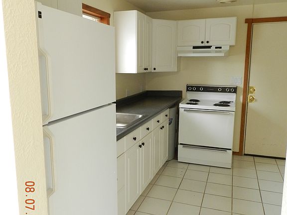 4th image of 1505 Garrison St NE