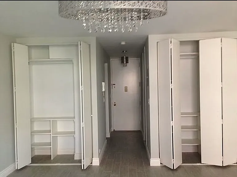 350 W 50th St #3EE — Photo 3