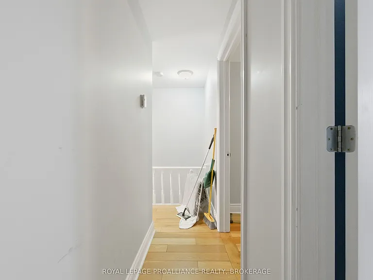 511 Victoria St — Photo 27