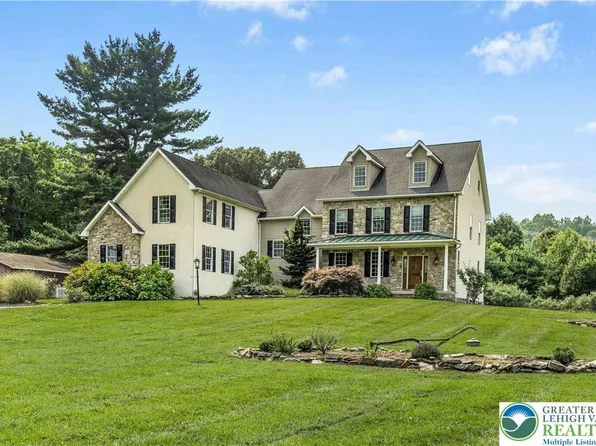 3370 Lower Saucon Rd, Hellertown, PA 18055