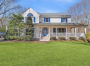 15 Andys Ln, Eastport, NY 11941