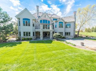 900 N Ponderosa Dr, Hartland, WI