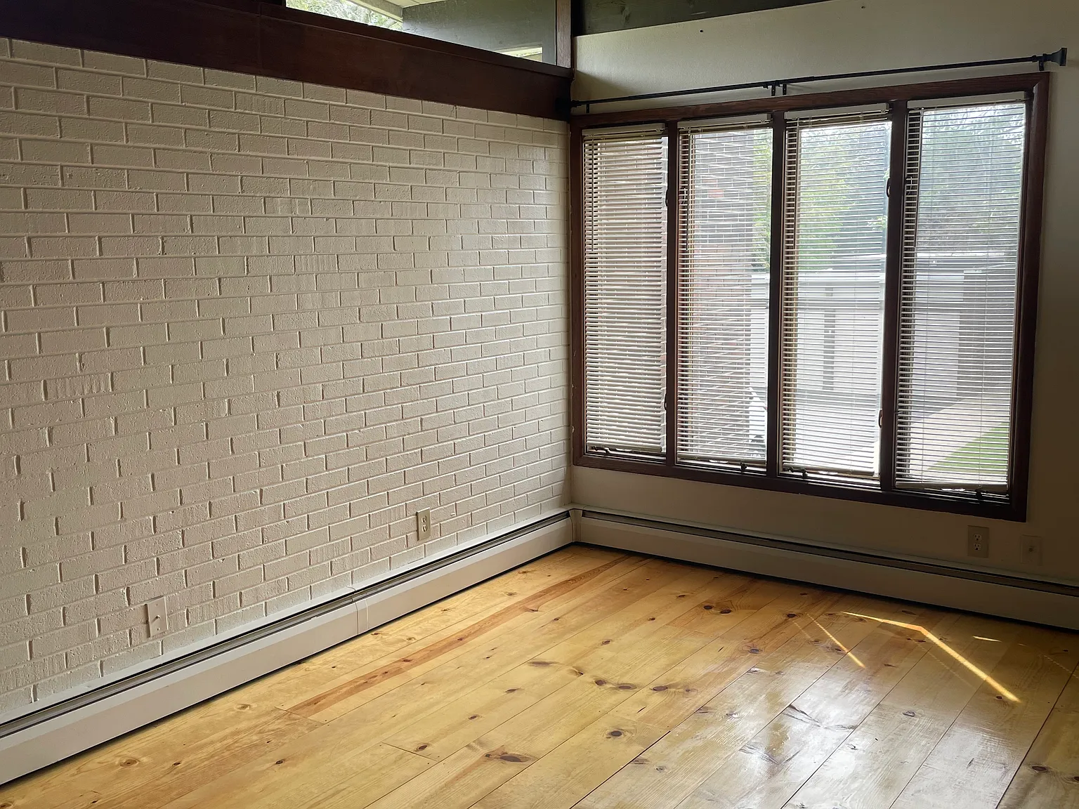2 bed, 935 sqft, $1,450 — Photo 2