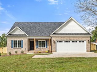 275 Lenalan Dr, Lexington, NC 27295