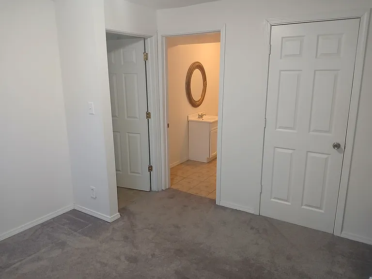 7947 Twin Oaks Rd — Photo 17