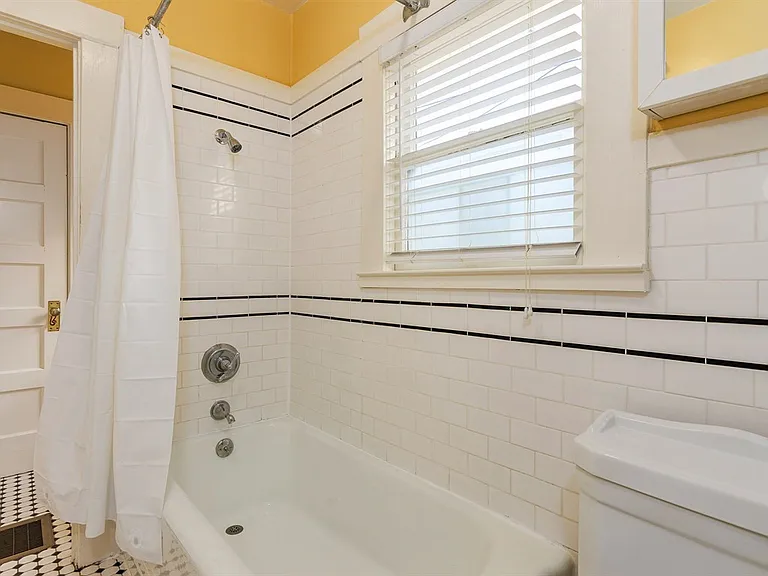 517 Butte St — Photo 12