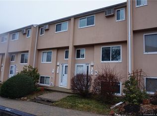 544 Shennecossett Rd APT C, Groton, CT 06340