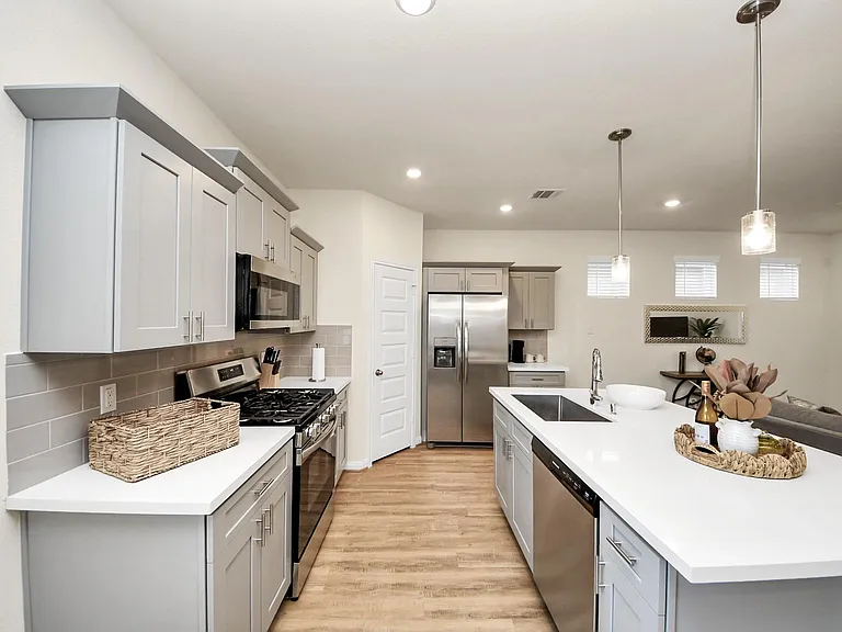 14967 Eagle Feather Dr — Photo 2