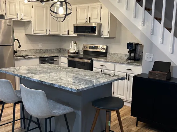 200 Falls Blvd Unit D106, Quincy, MA 02169