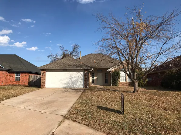 1241 NE 26th St, Moore, OK 73160