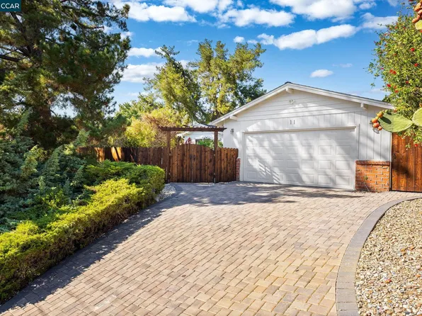 11 Lindsey Ct, Pleasant Hill, CA 94523