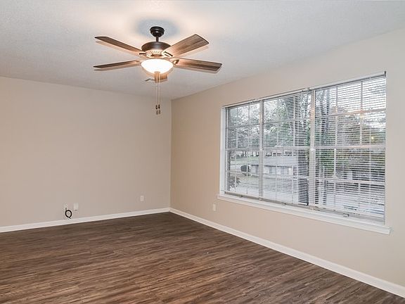 5th image of 607 Bellehurst Dr