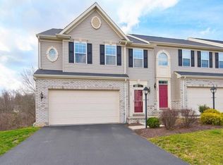102 Kensington Dr, Pittsburgh, PA