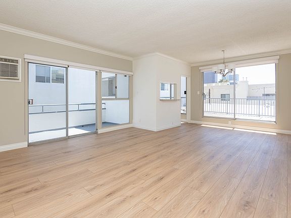 4th image of 11848 Dorothy St APT 6