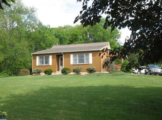 401 Three Mile Run Rd, Sellersville, PA 18960