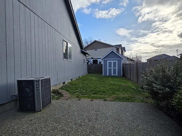 17611 67th Avenue Ct E — Photo 33