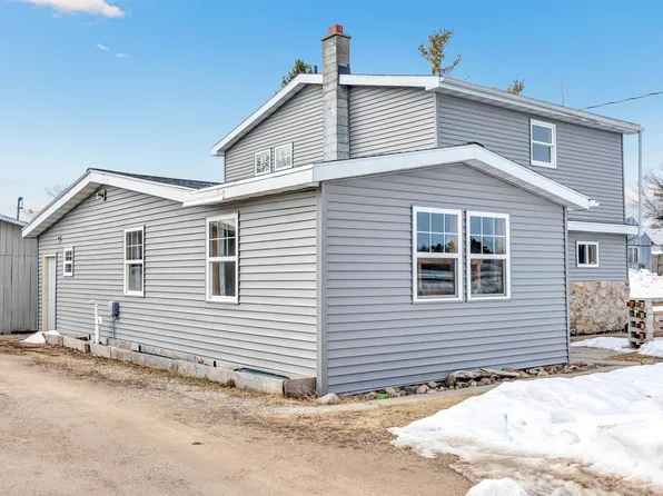 10931 Gillett Town Hall Rd, Gillett, WI 54124