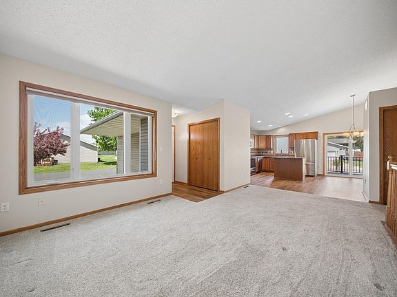 4th image of 2201 Fisher Ct NW