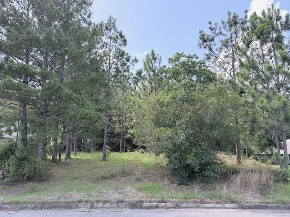 7790 Eagle Creek Dr, Daphne, AL 36526