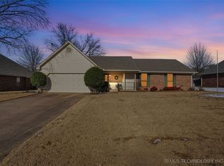 3208 Club St, Claremore, OK 74019
